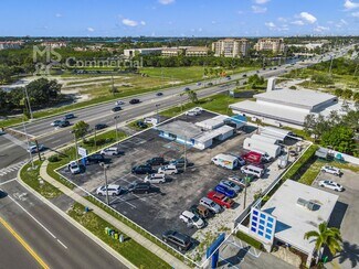 5611 S Tamiami Trl  