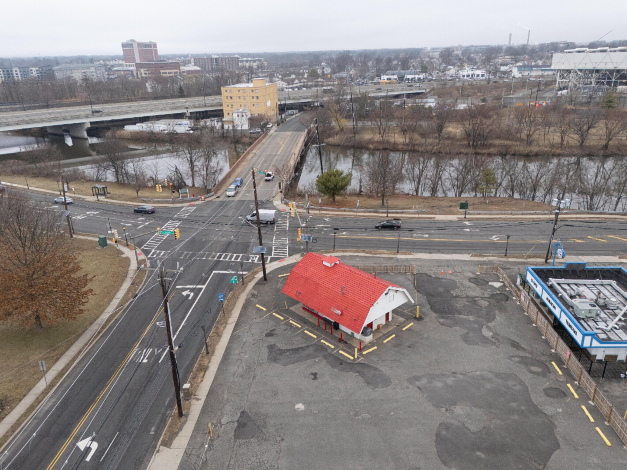 735 E Hazelwood Ave, Rahway, NJ for Sale