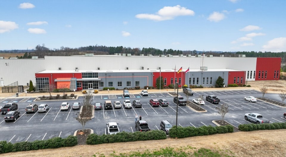 325 Hammerstone Dr, Toccoa, GA for Sale