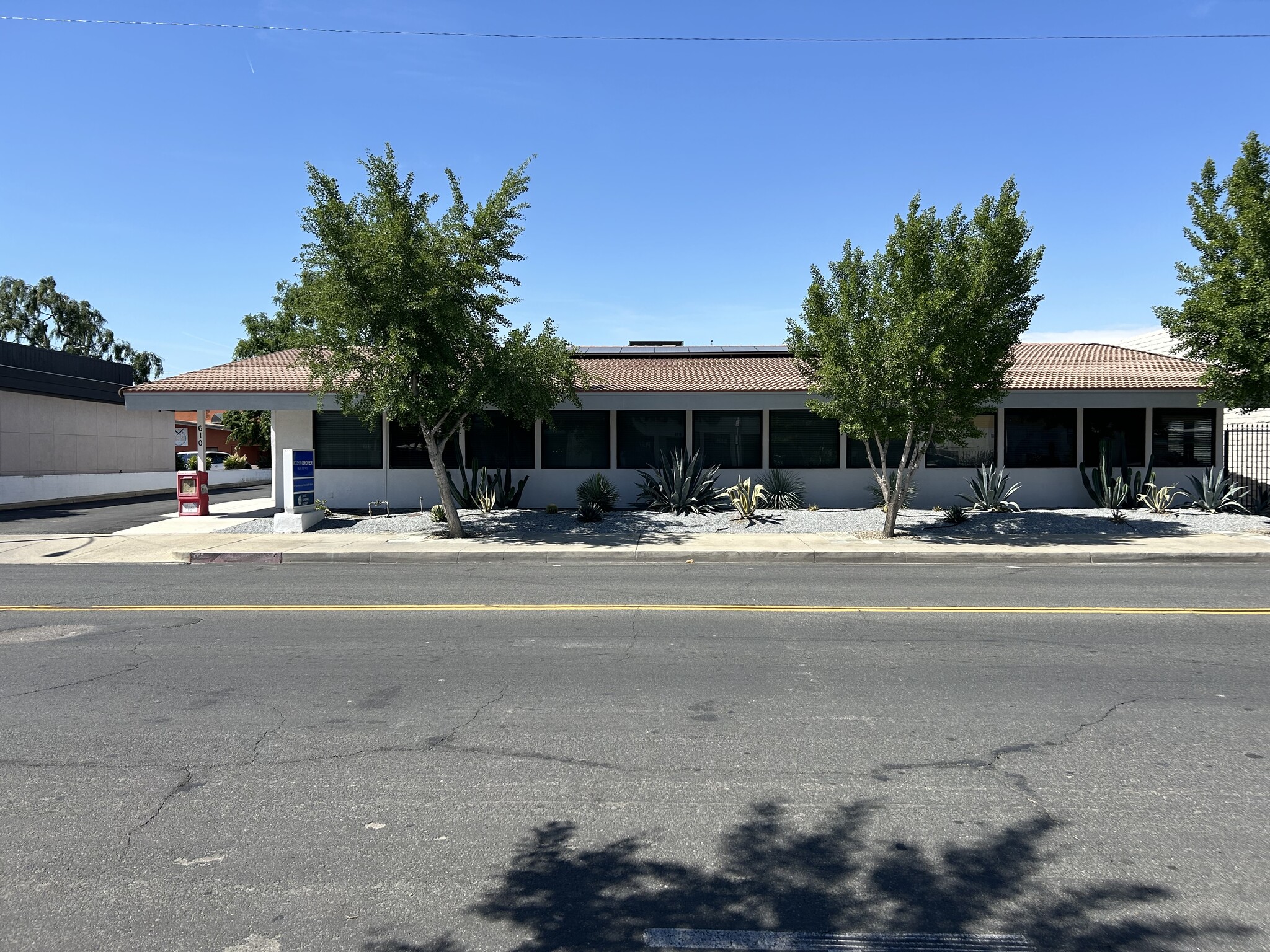 610 W Main St, Visalia, CA for Rent