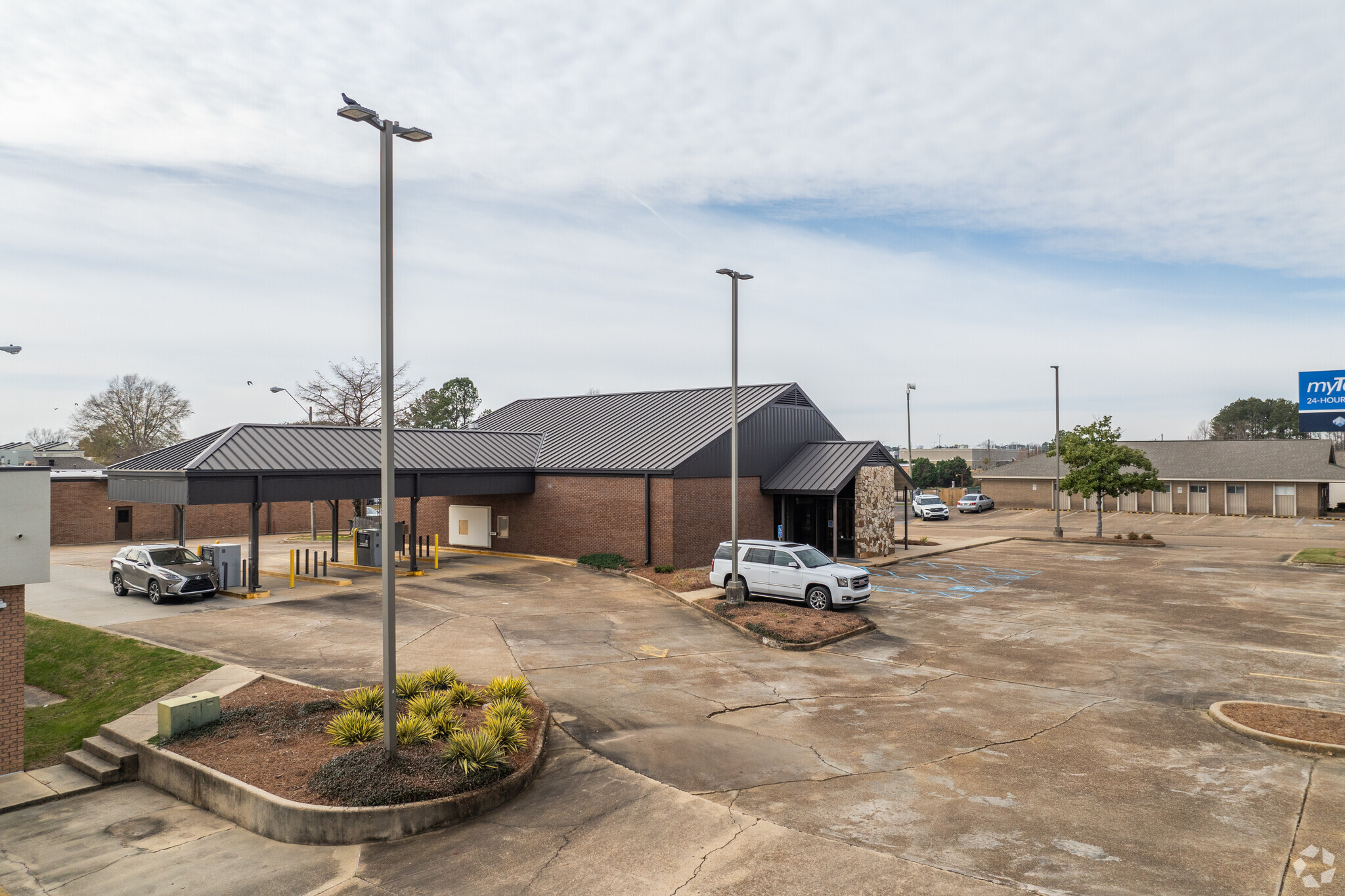 101 Office Park Dr, Brandon, MS for Sale