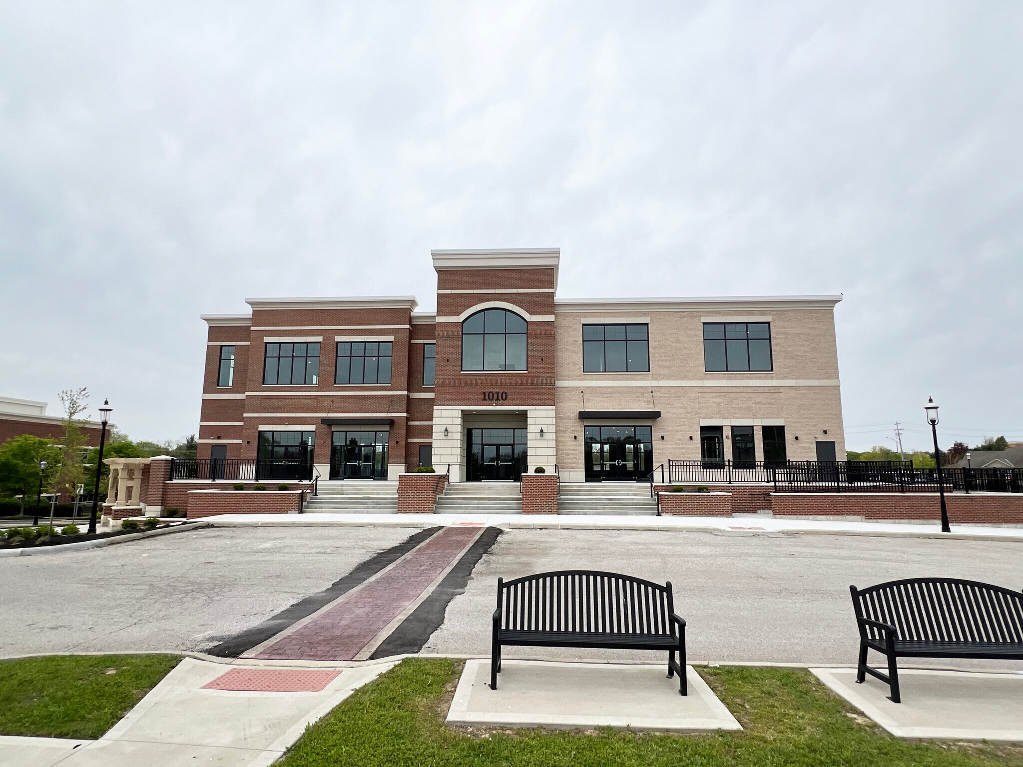 1010 Vintage Club Blvd, Montgomery, OH for Rent