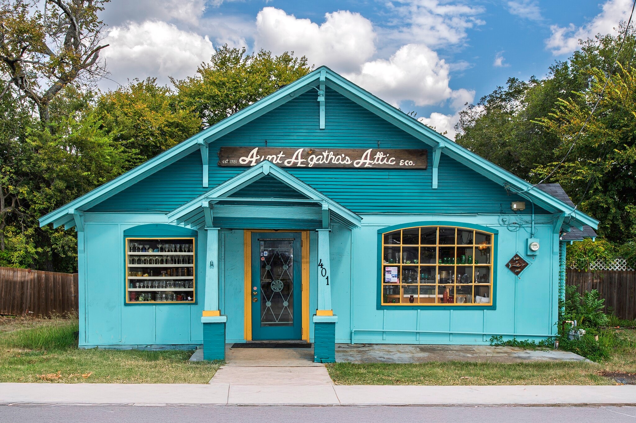 401 W Belt Line Rd, Cedar Hill, TX for Sale