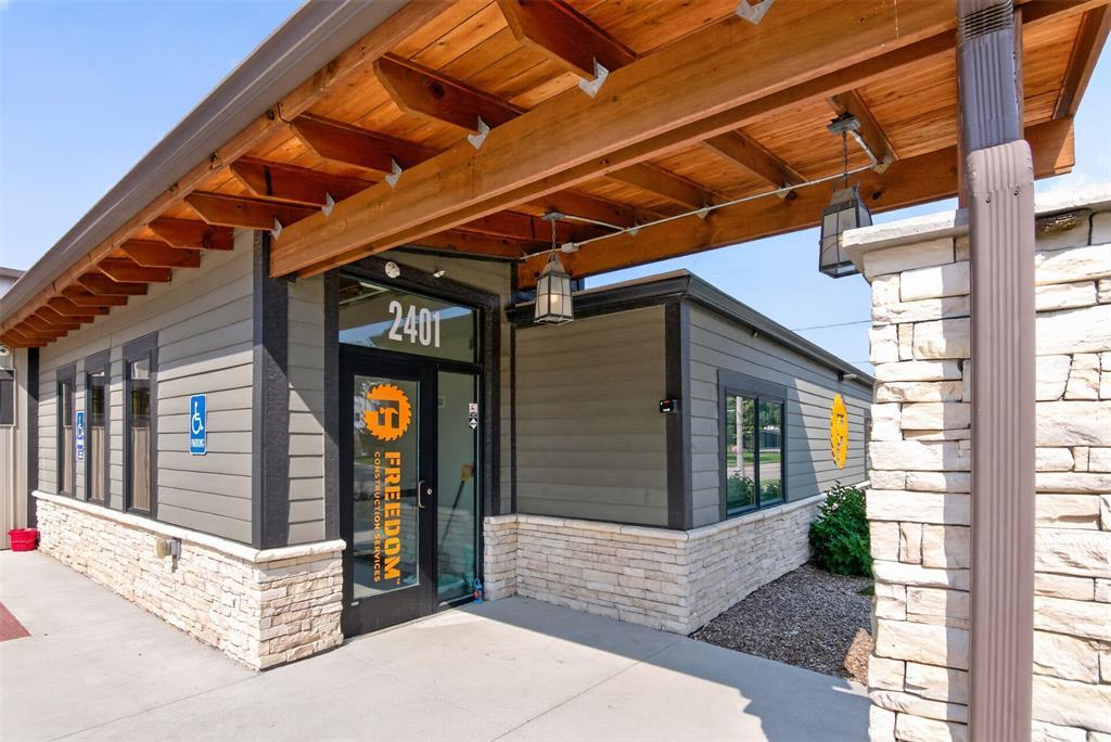2401 Hickman Rd, Des Moines, IA for Sale