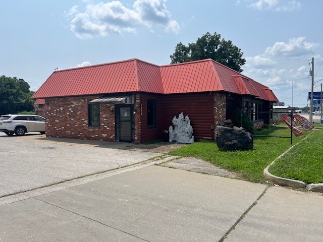 1975 W Broadway Blvd, Sedalia, MO for Sale