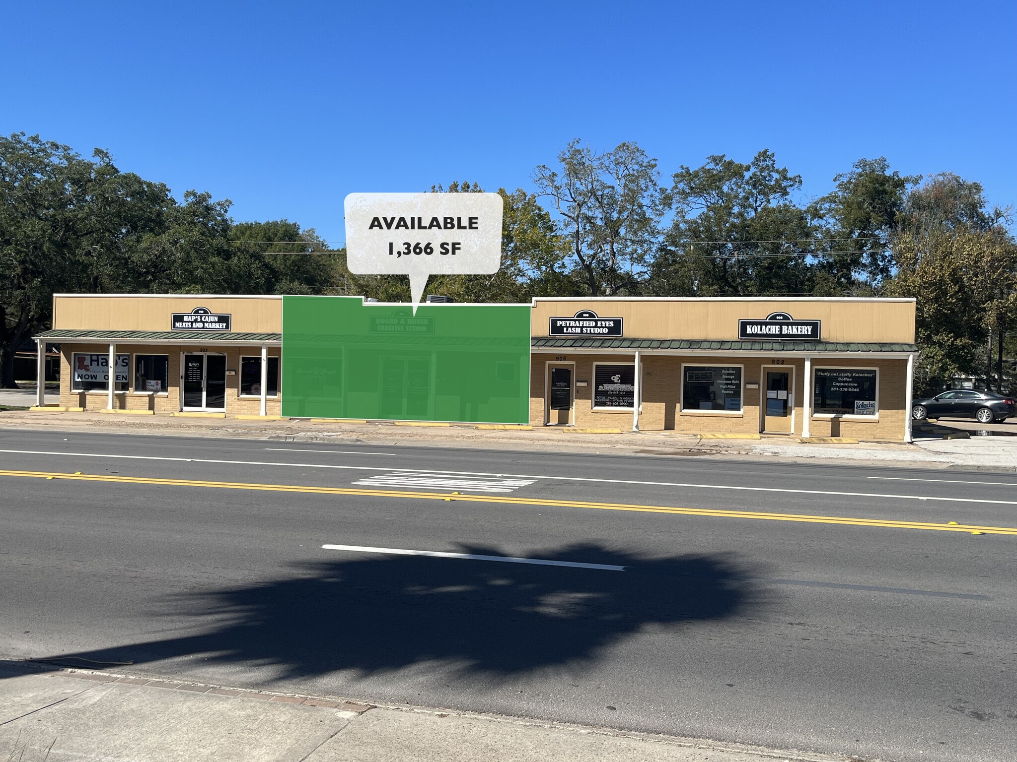 902-908 E Main St, League City, TX for Rent