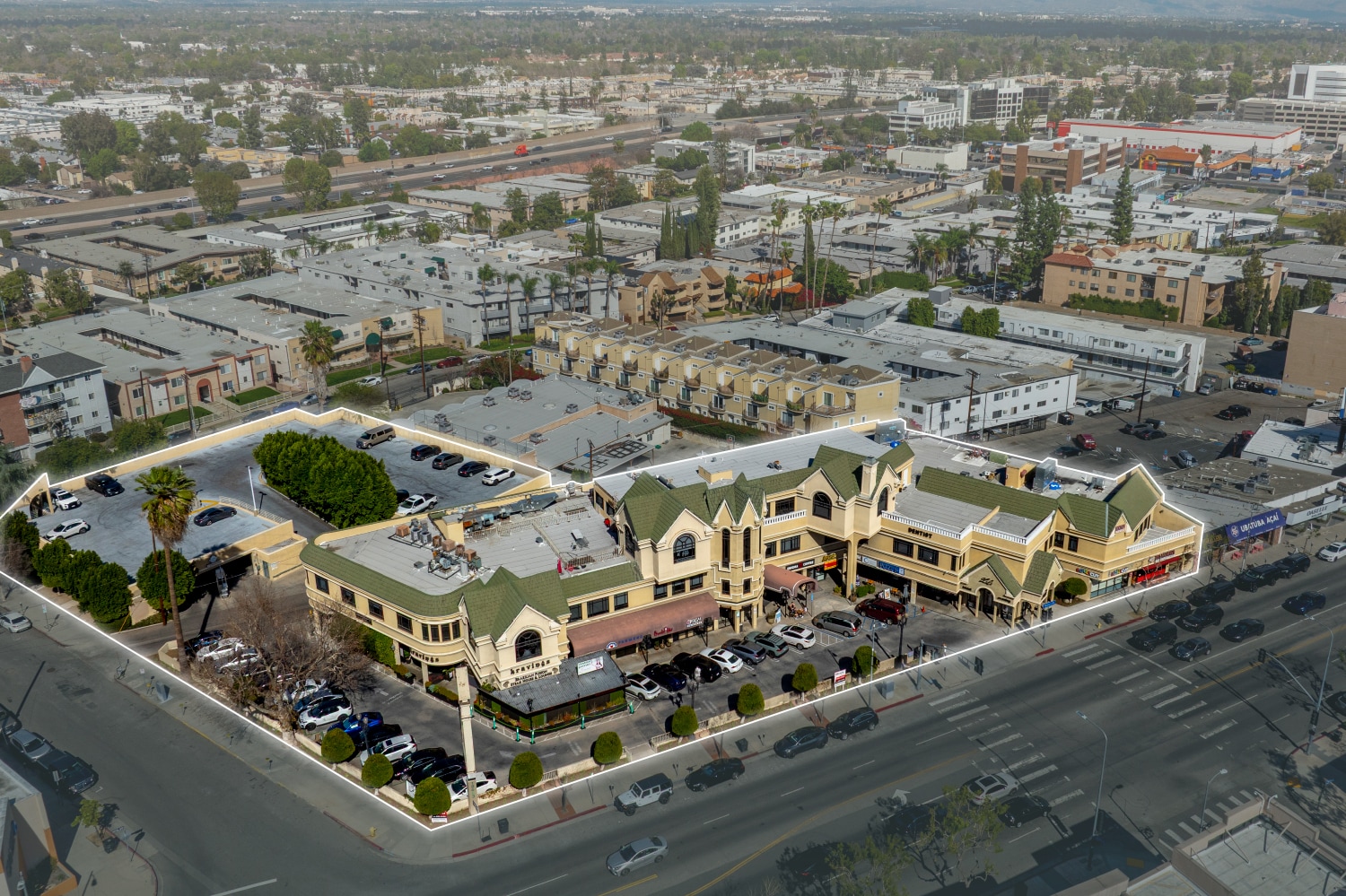 18645-18663 Ventura Blvd, Tarzana, CA for Sale