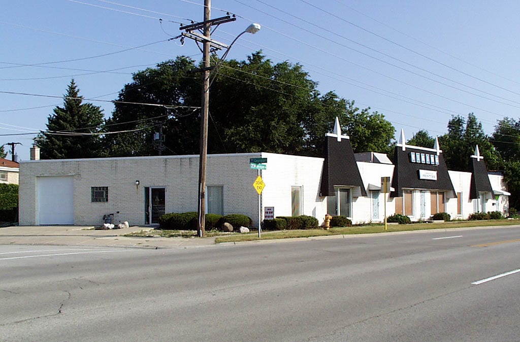 8430-8434 Waukegan Rd, Morton Grove, IL for Sale