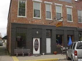 Vernon, IN Storefront - 35 N Pike St