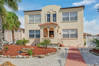 Venice, FL Apartments - 404-408 Armada Rd S