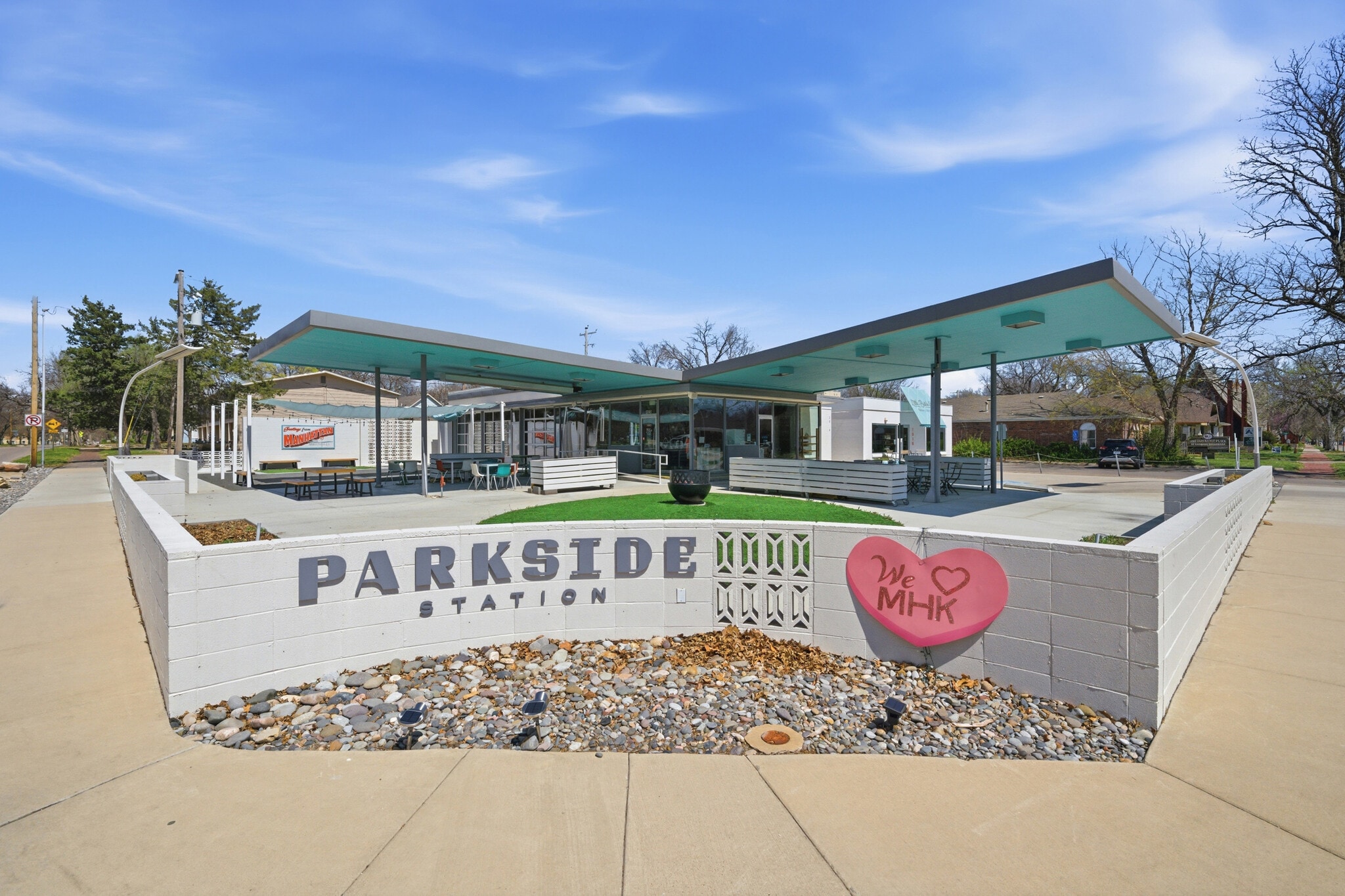 1026 Poyntz Ave, Manhattan, KS for Sale