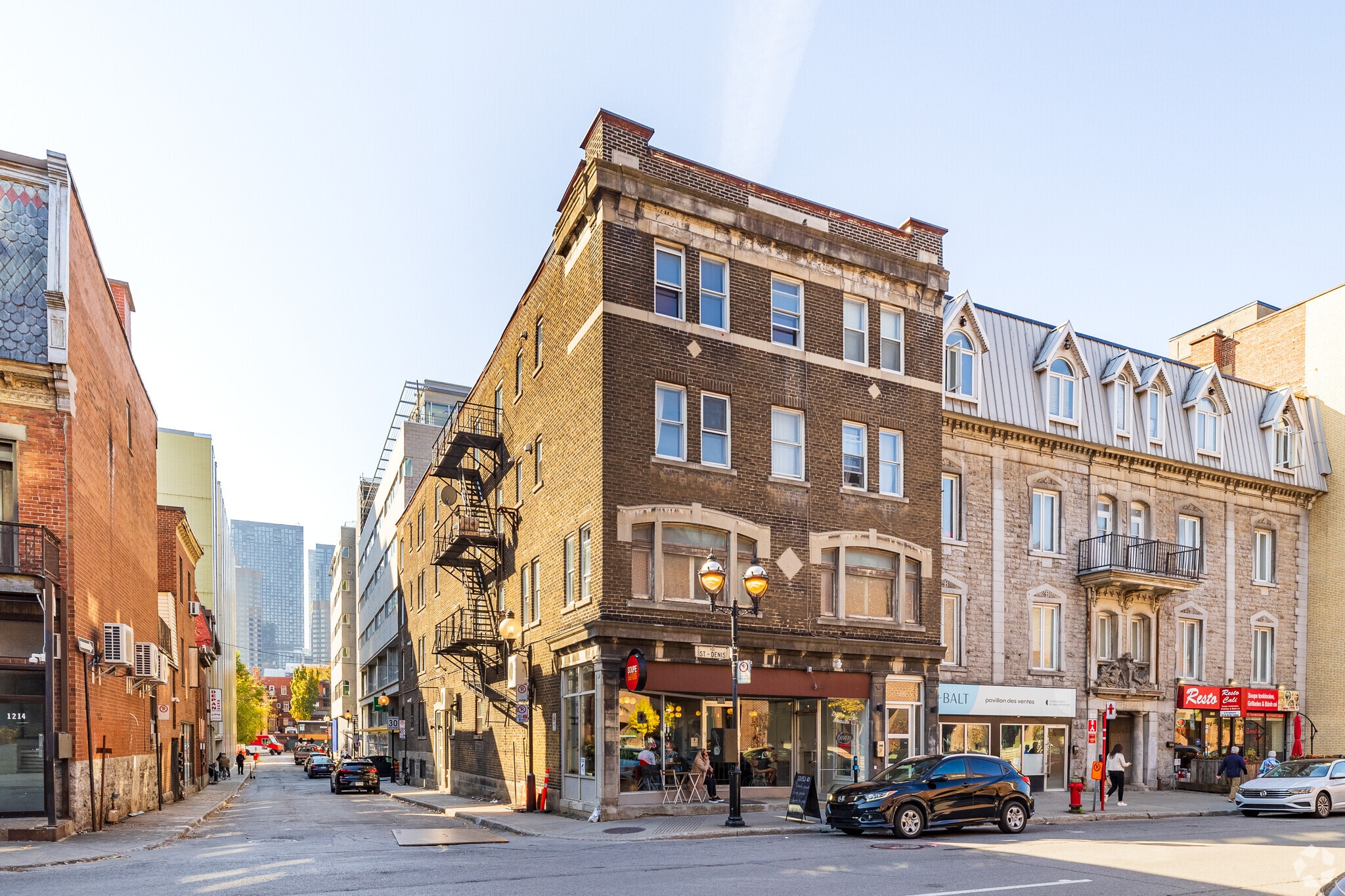 1228-1232 Rue Saint-Denis, Montréal, QC for Rent