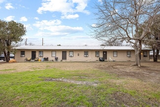 Kerrville, TX Apartments - 2906-2908 Hunt St