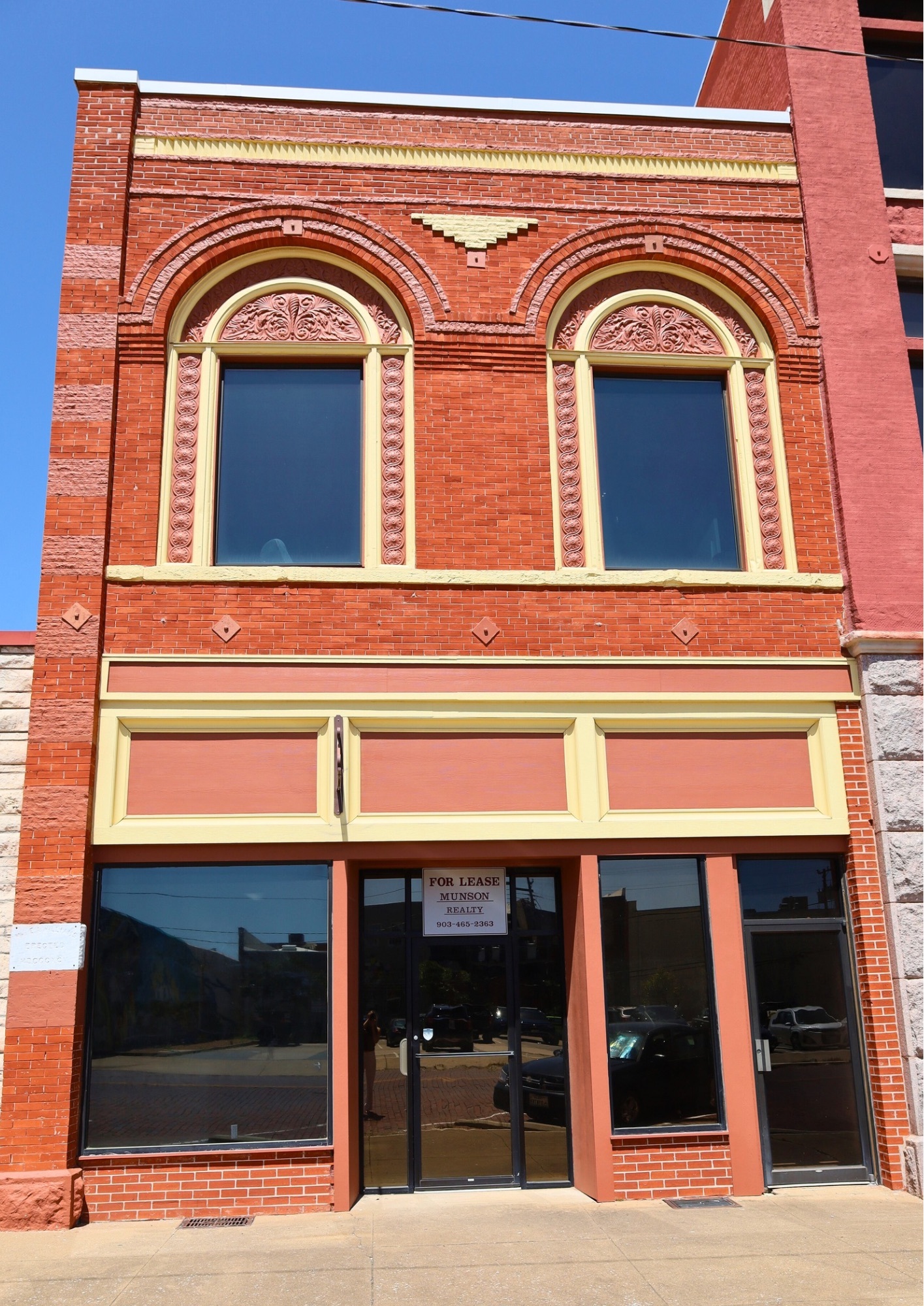 301-305 W Woodard St, Denison, TX for Rent