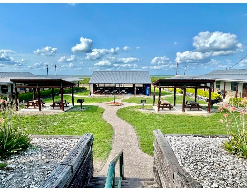 141 Jeff St, Three Rivers, TX for Sale