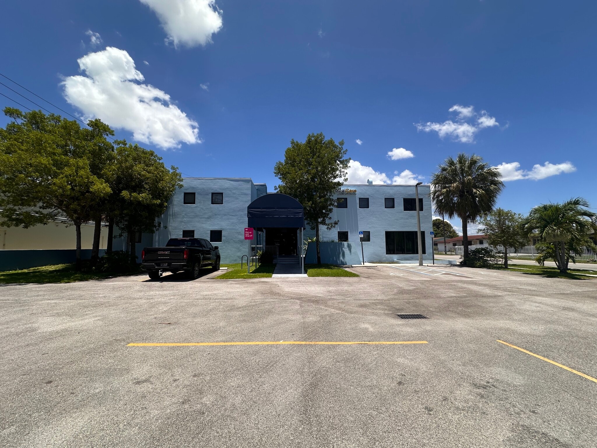 4980 W 10th Ave, Hialeah, FL for Rent