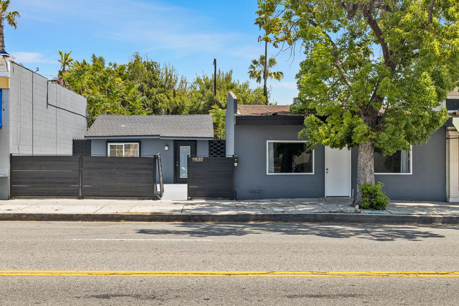 5522 Cahuenga Blvd North Hollywood, CA 91601 Retail Property for Sale