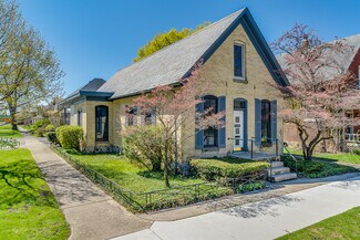 South Bend, IN Office/Retail - 1032 E Wayne St