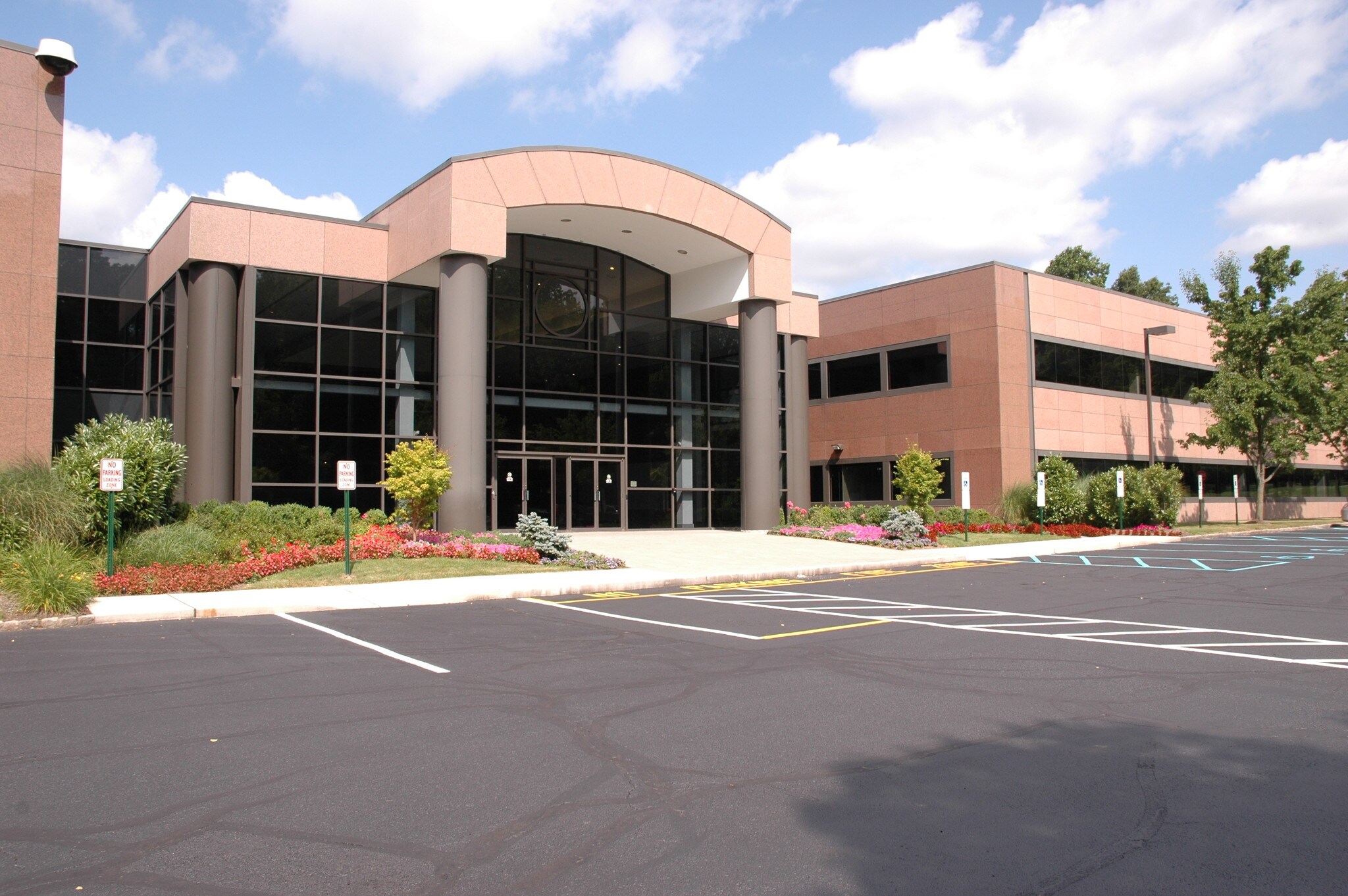 3 Paragon Dr, Montvale, NJ for Rent