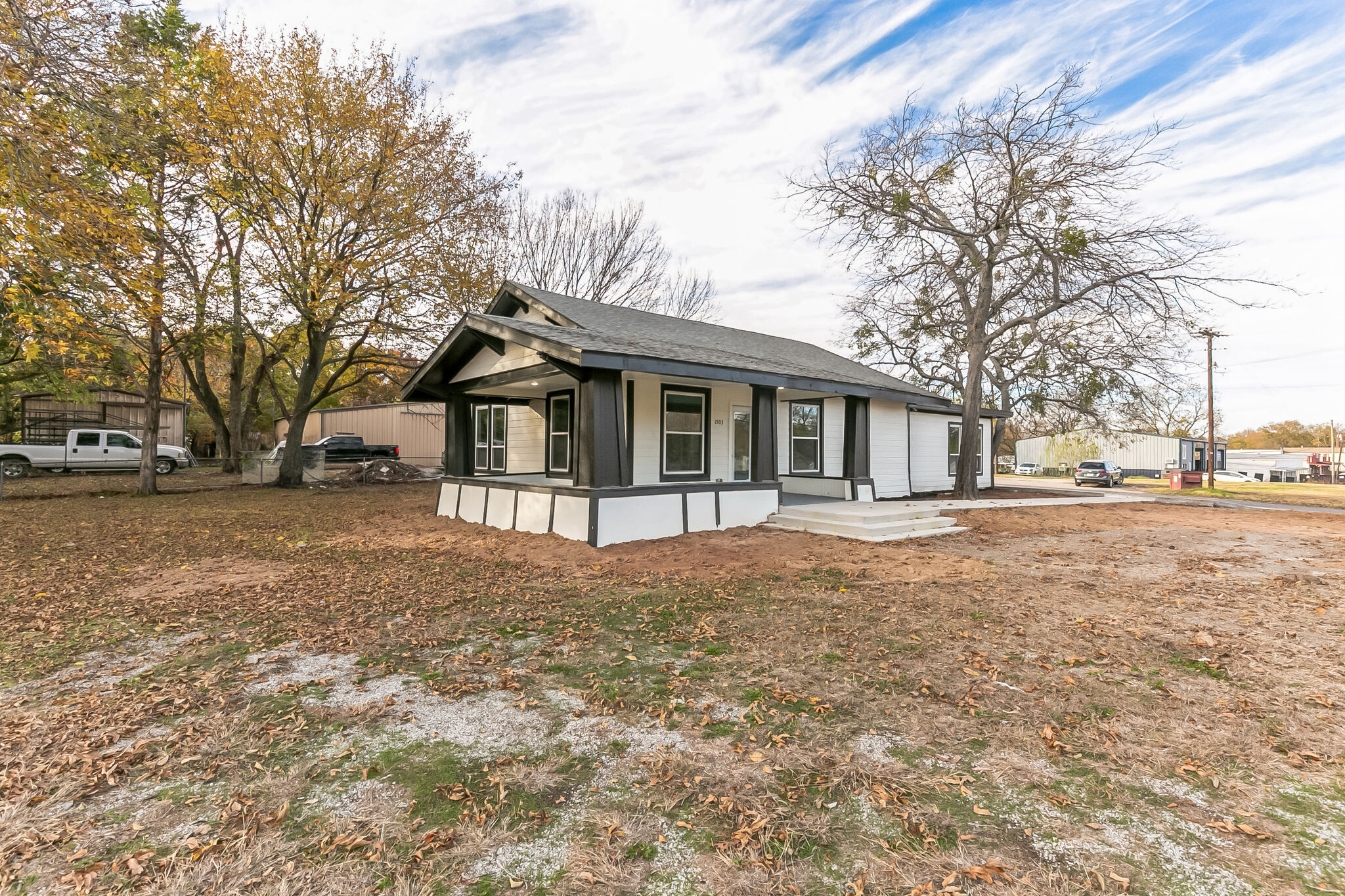 1503 N Center St, Bonham, TX for Sale