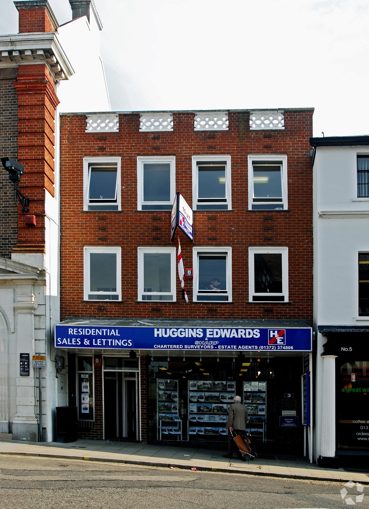 3 Bridge St, Leatherhead, SRY for Rent