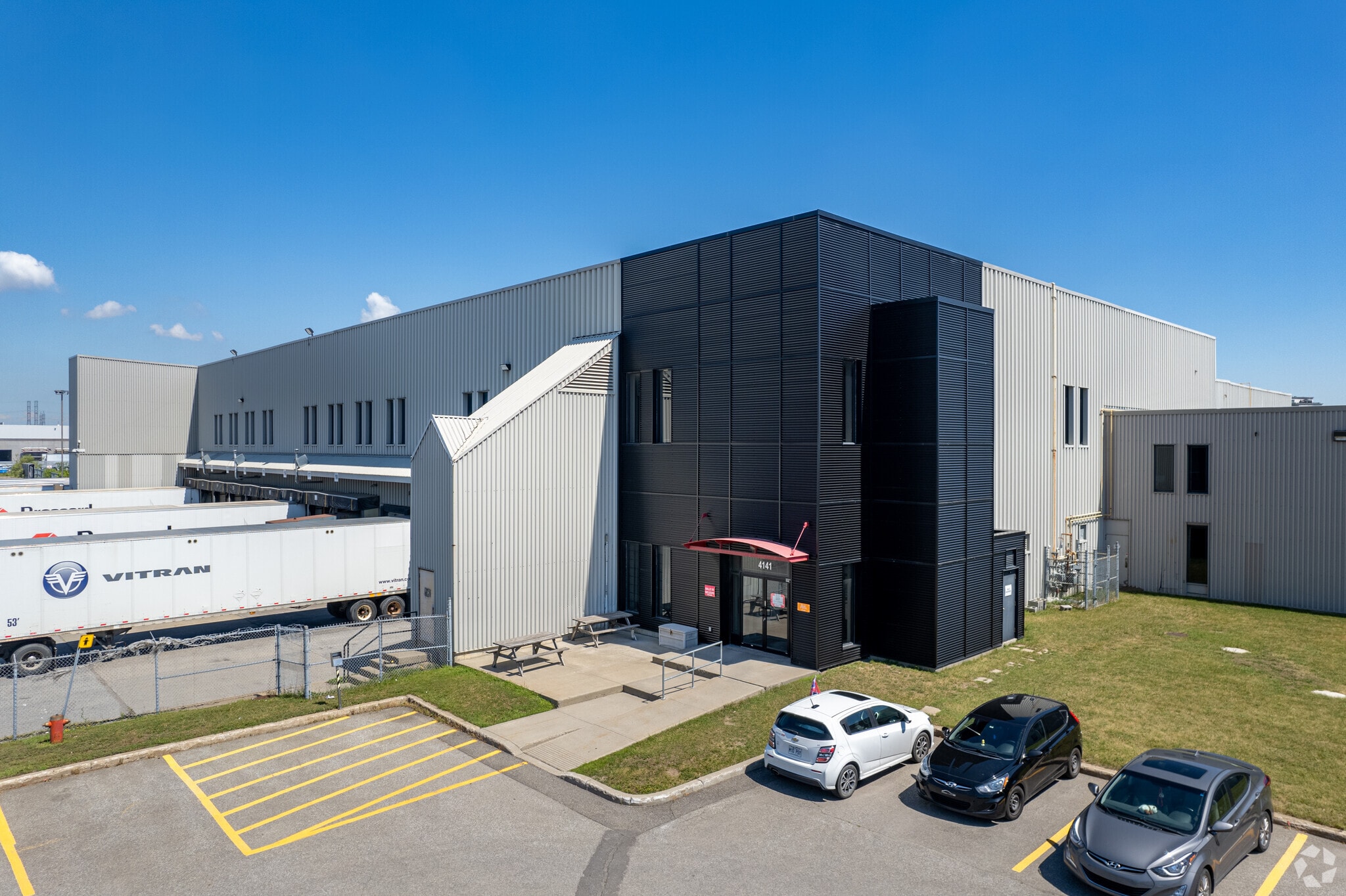 4141-4149 Autoroute 440, Laval, QC for Rent