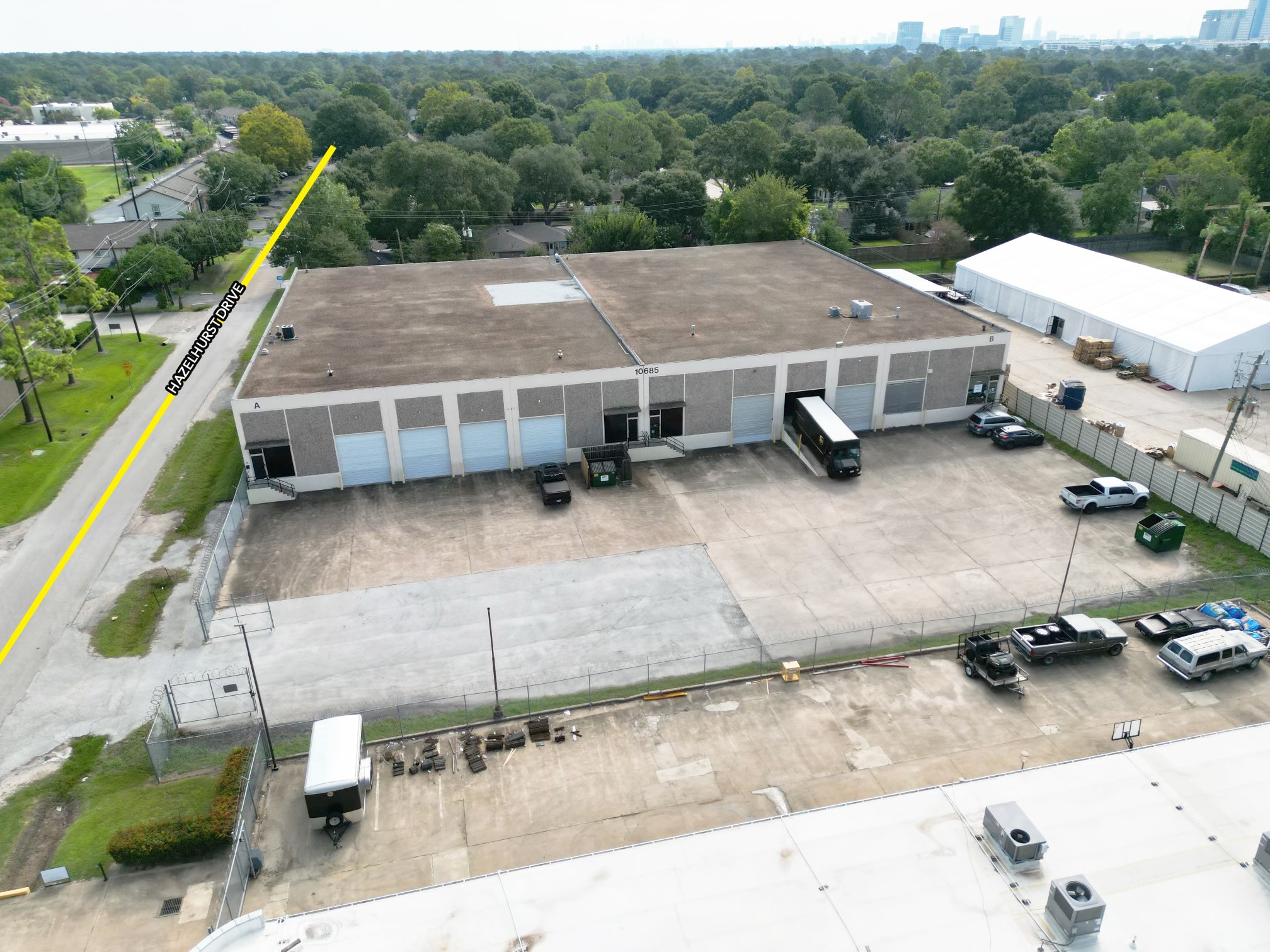 10685 Hazelhurst Dr, Houston, TX for Rent