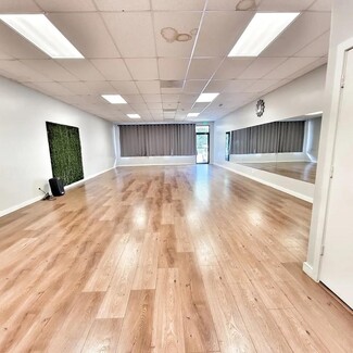 Sunrise, FL Office, Retail - 8455-8471 W Oakland Park Blvd