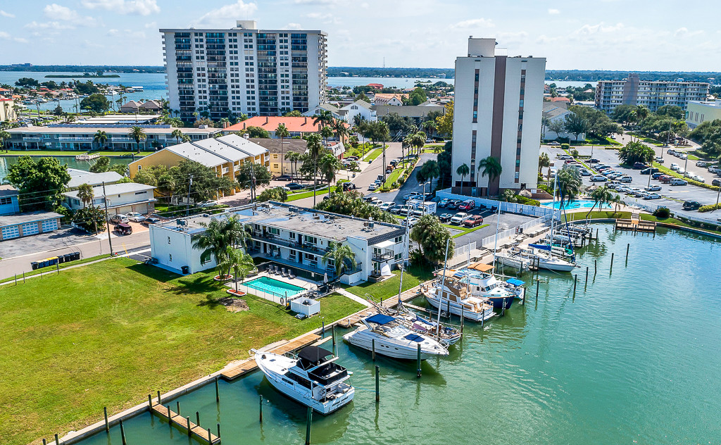 223 Dolphin Pt, Clearwater, FL for Sale