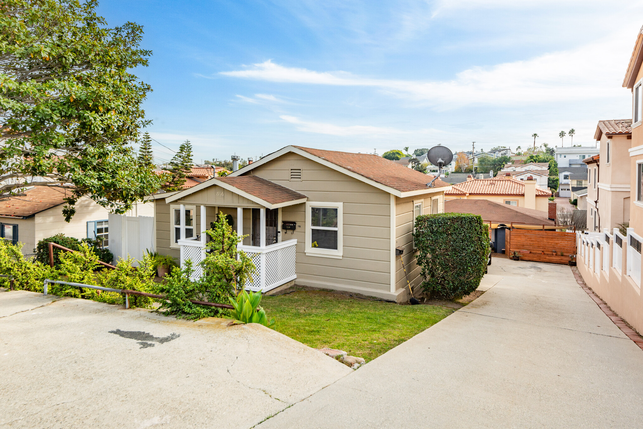 1906 Marshallfield Ln, Redondo Beach, CA for Sale