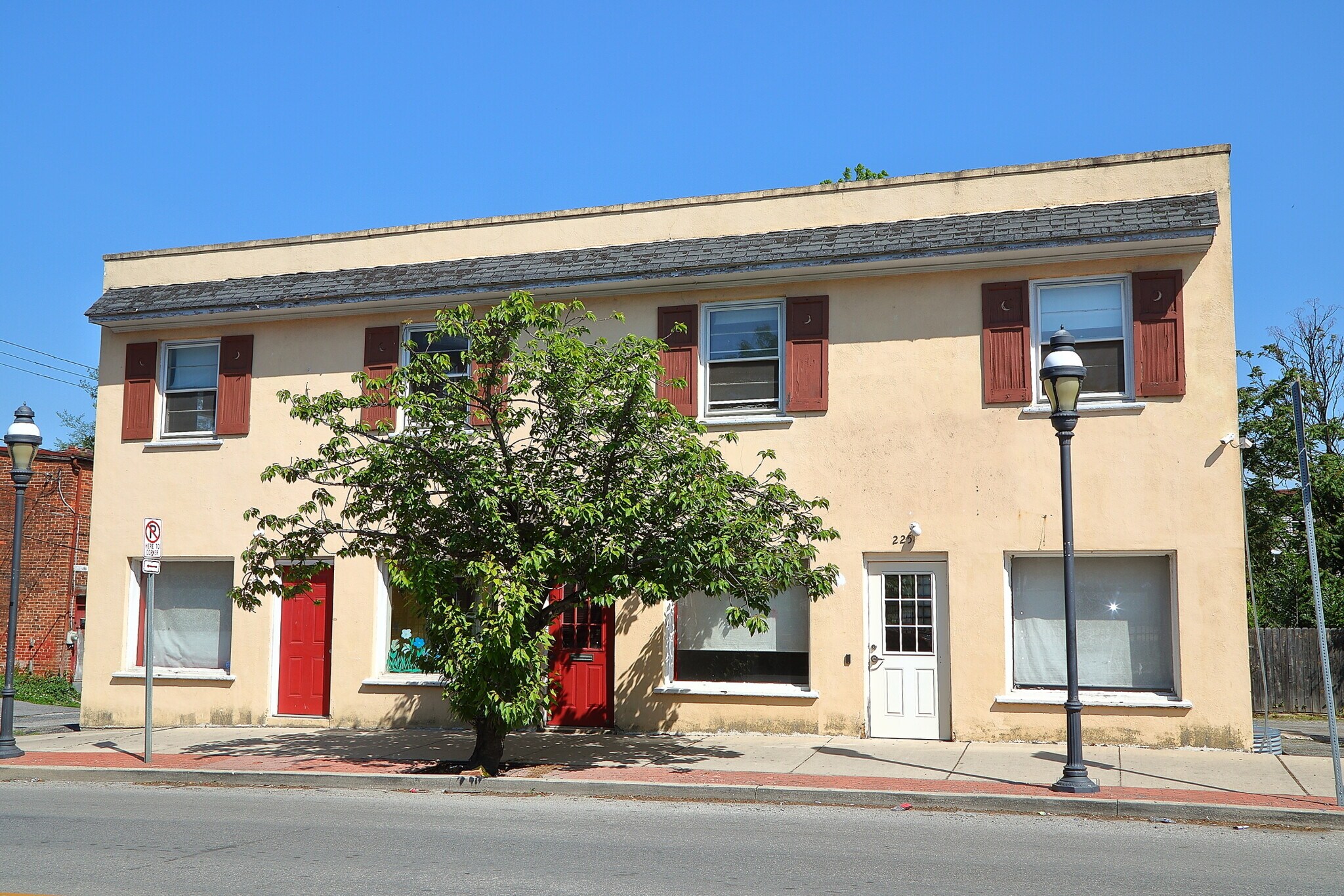 221 E Princess St, York, PA for Sale