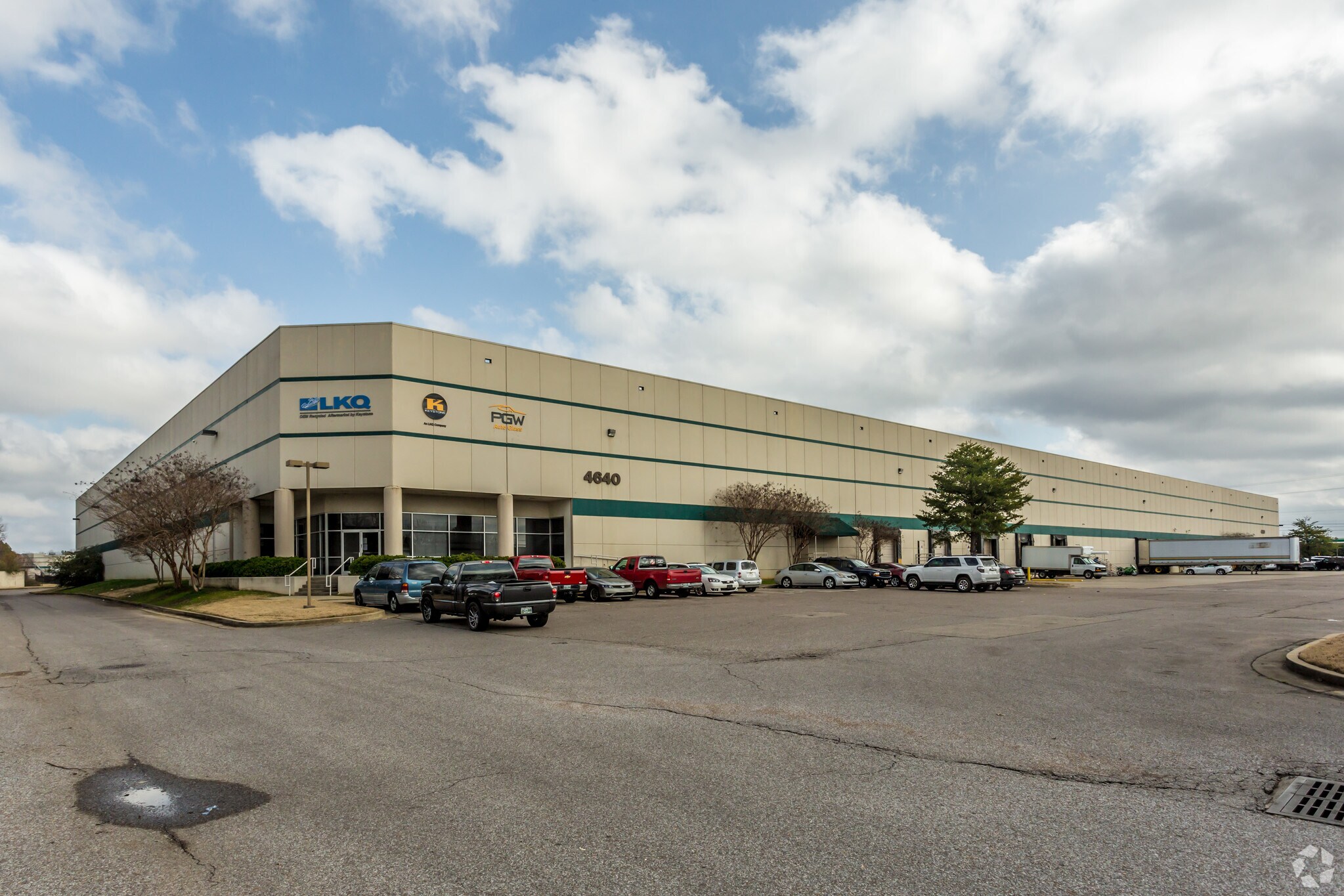 4640-4650 Hickory Hill Rd, Memphis, TN for Rent