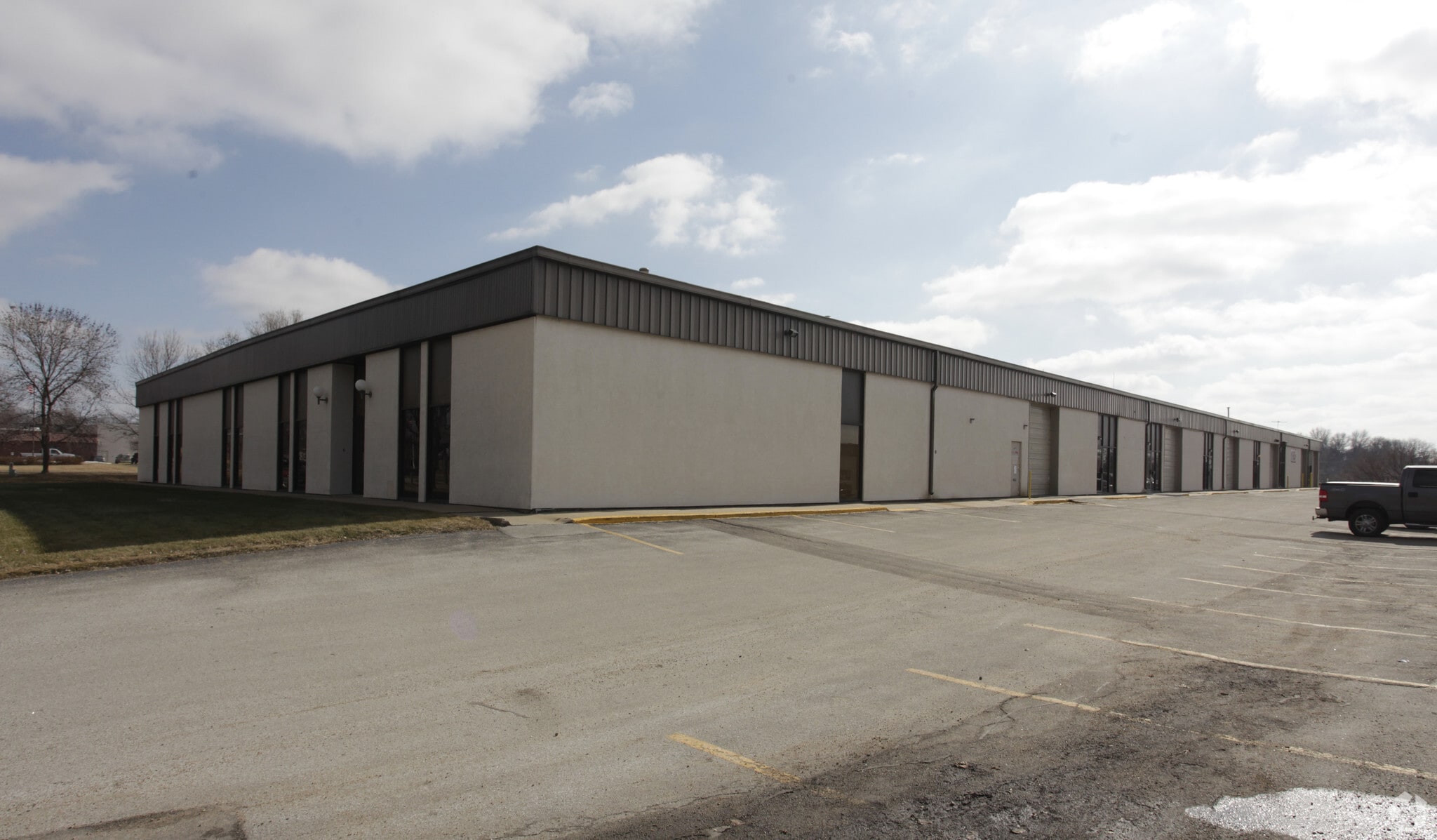 4875-4897 F St, Omaha, NE for Rent