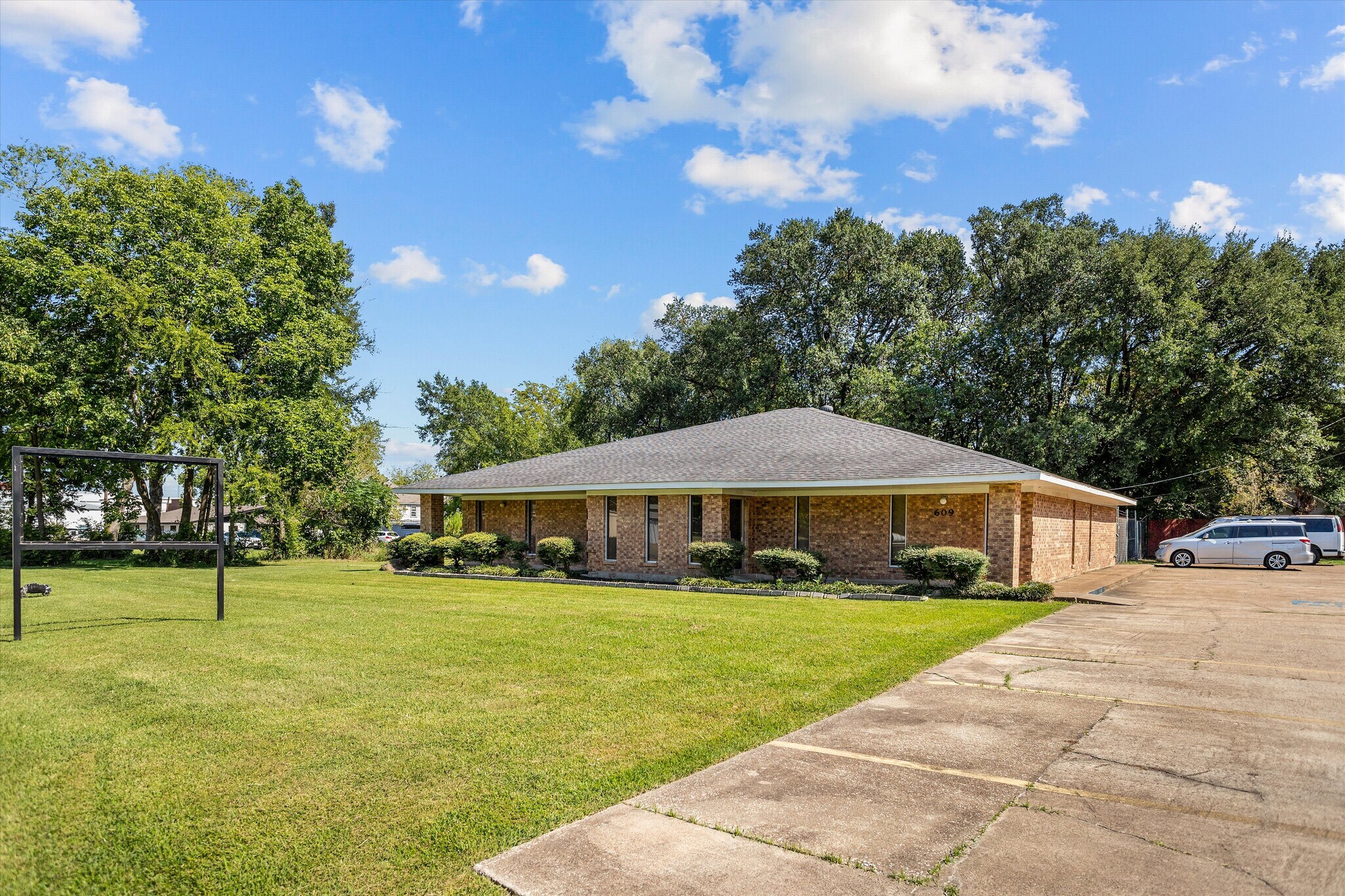 609 Ellis Ave, Lufkin, TX for Sale