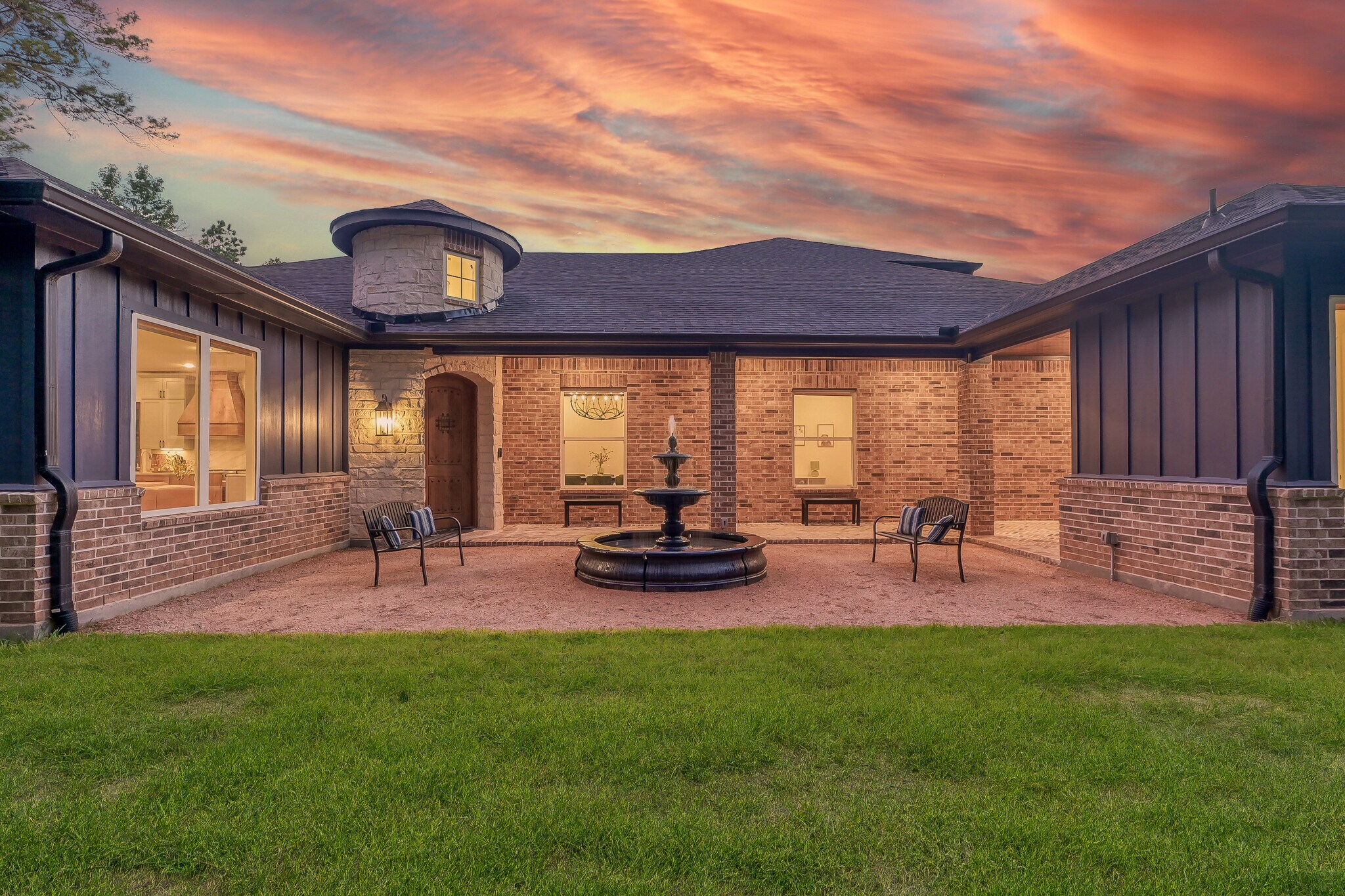 15937 Stagecoach Rd, Stagecoach, TX for Sale
