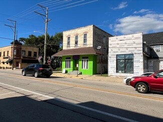 Burlington, IL Retail - 125 S Main St