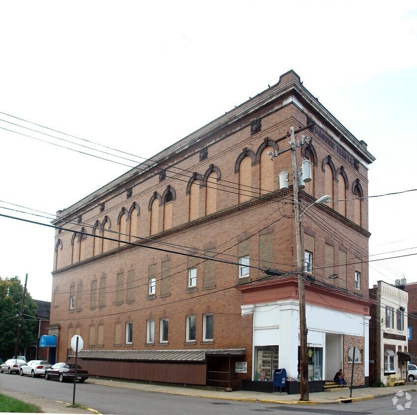 222 E 4th Ave, Tarentum, PA for Rent