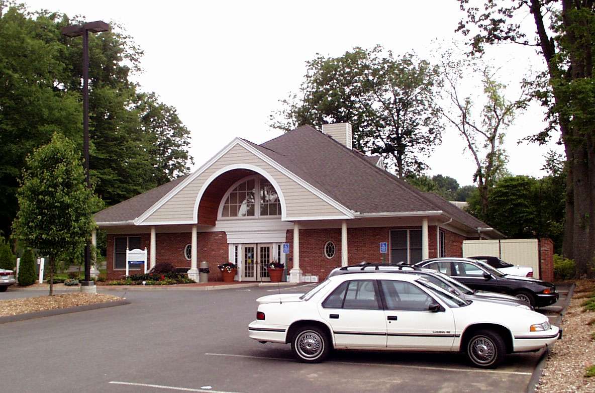887 Bridgeport Ave, Shelton, CT for Rent