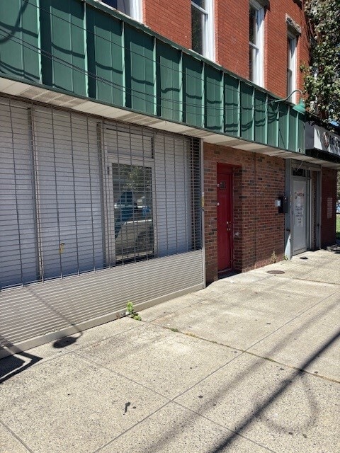583 E Main St, Bridgeport, CT for Rent