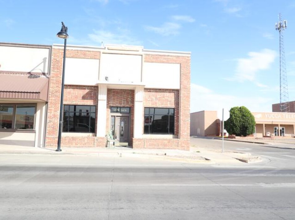 123 W 2nd St, Portales, NM for Sale