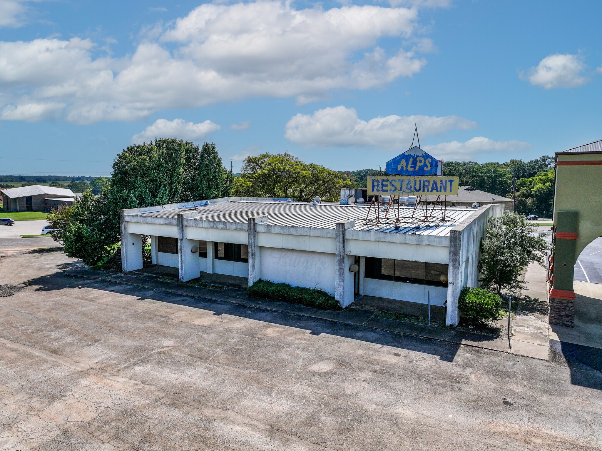 108 E Burton Rd, Mount Pleasant, TX for Sale