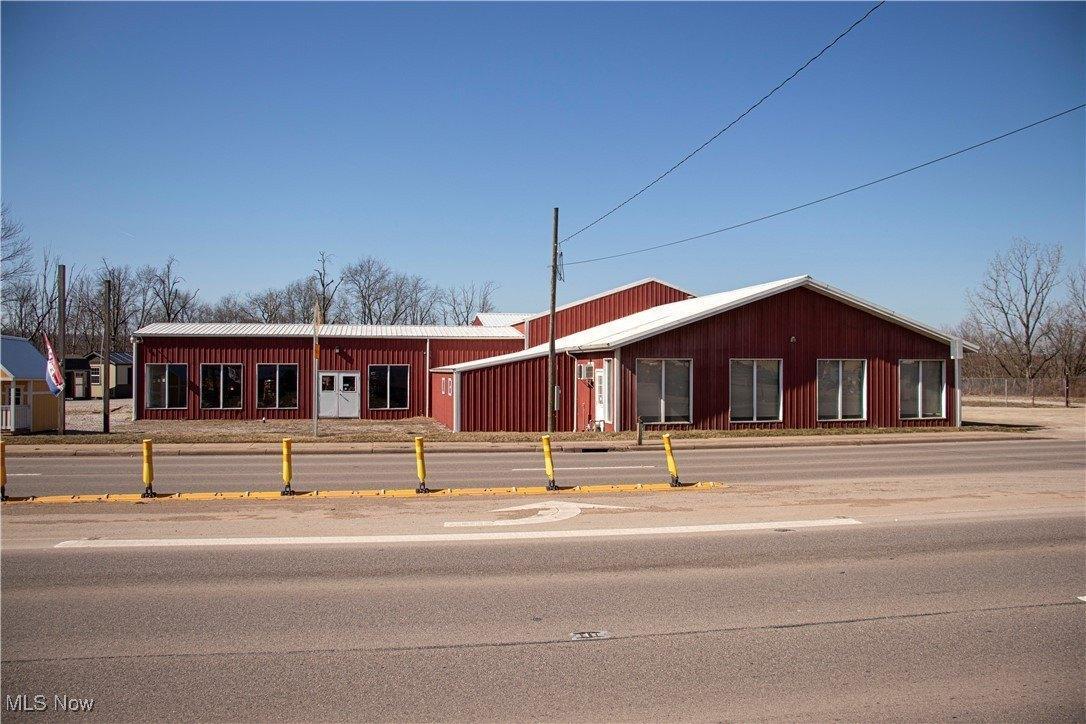 1200 Pike St, Marietta, OH for Sale