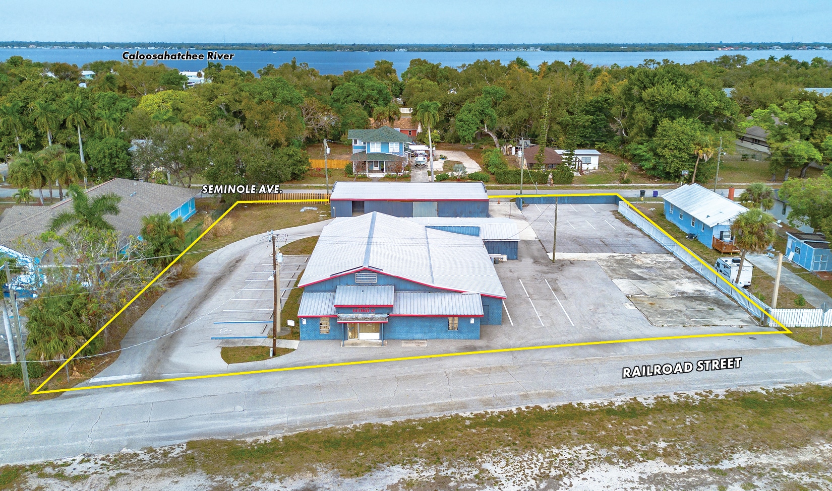 3327 Railroad St, Fort Myers, FL for Sale
