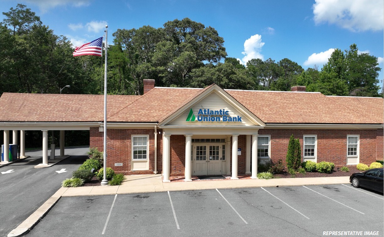 134 W Main St, Orange, VA for Sale