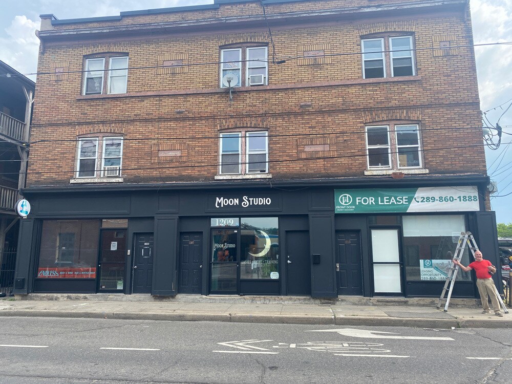 1203-1215 Cannon St E, Hamilton, ON for Sale