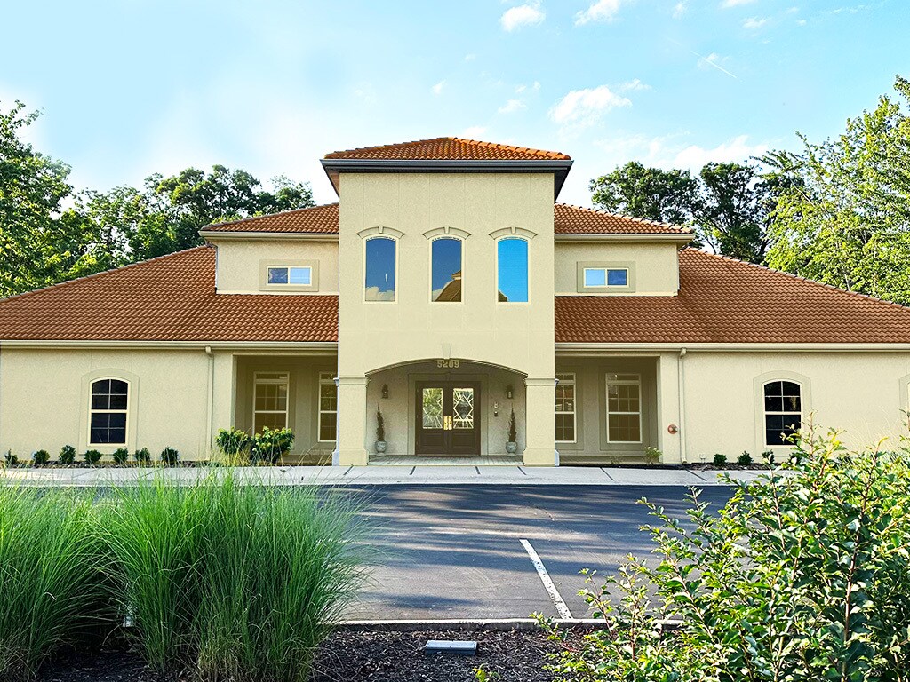 5209 Village Pky, Rogers, AR for Sale