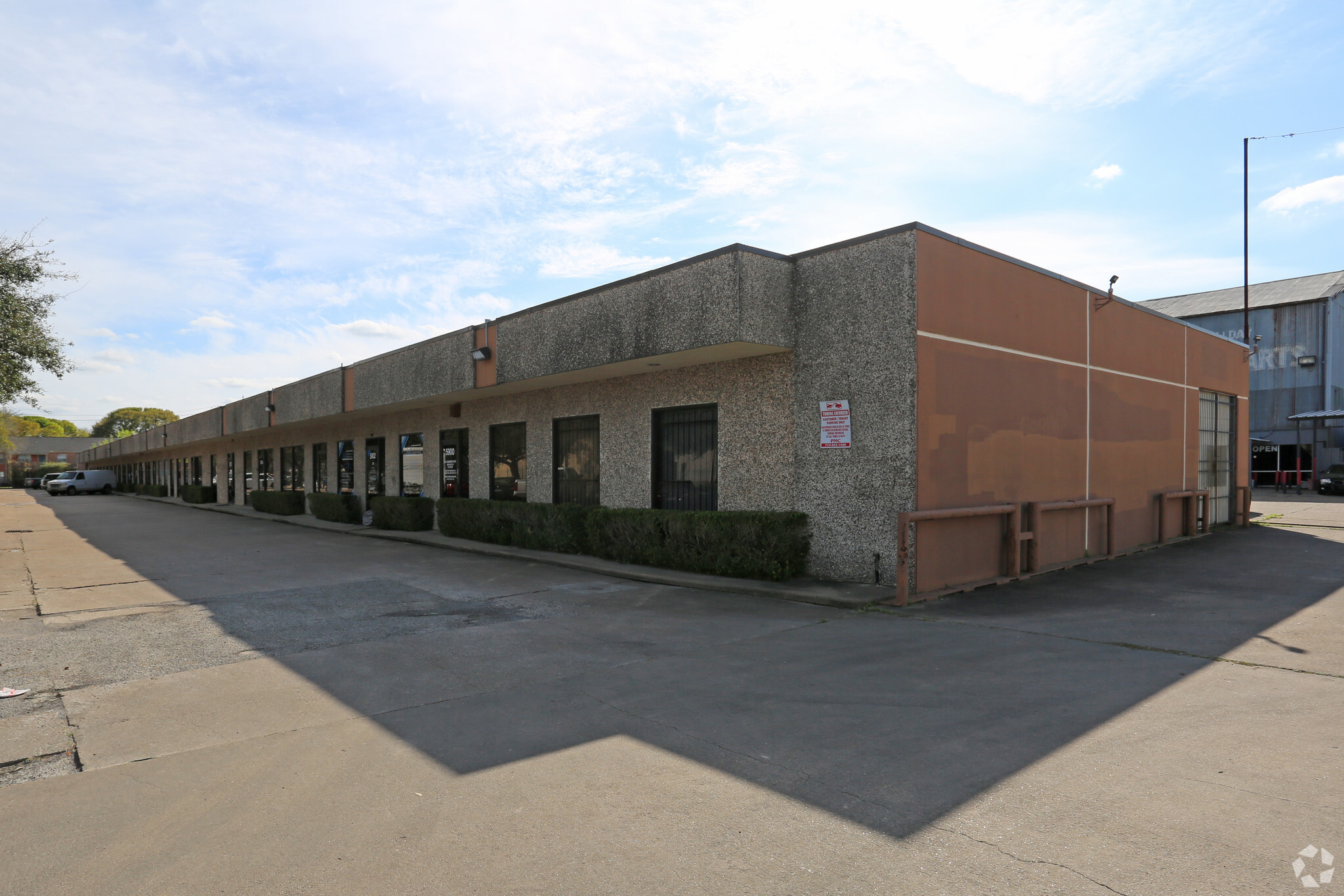 5900-5928 Allday Dr, Houston, TX for Rent