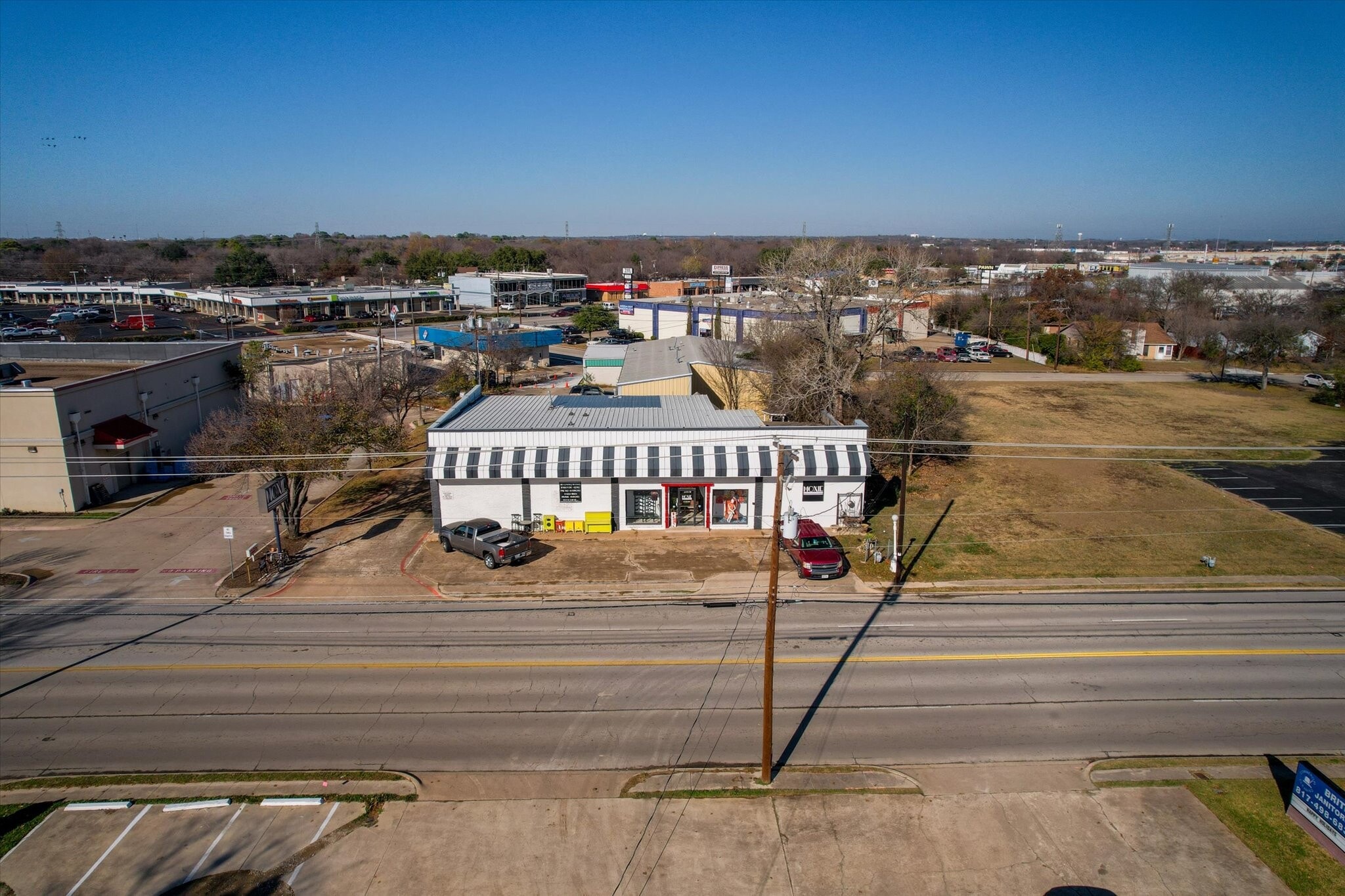 7235 Glenview Dr, Richland Hills, TX for Sale