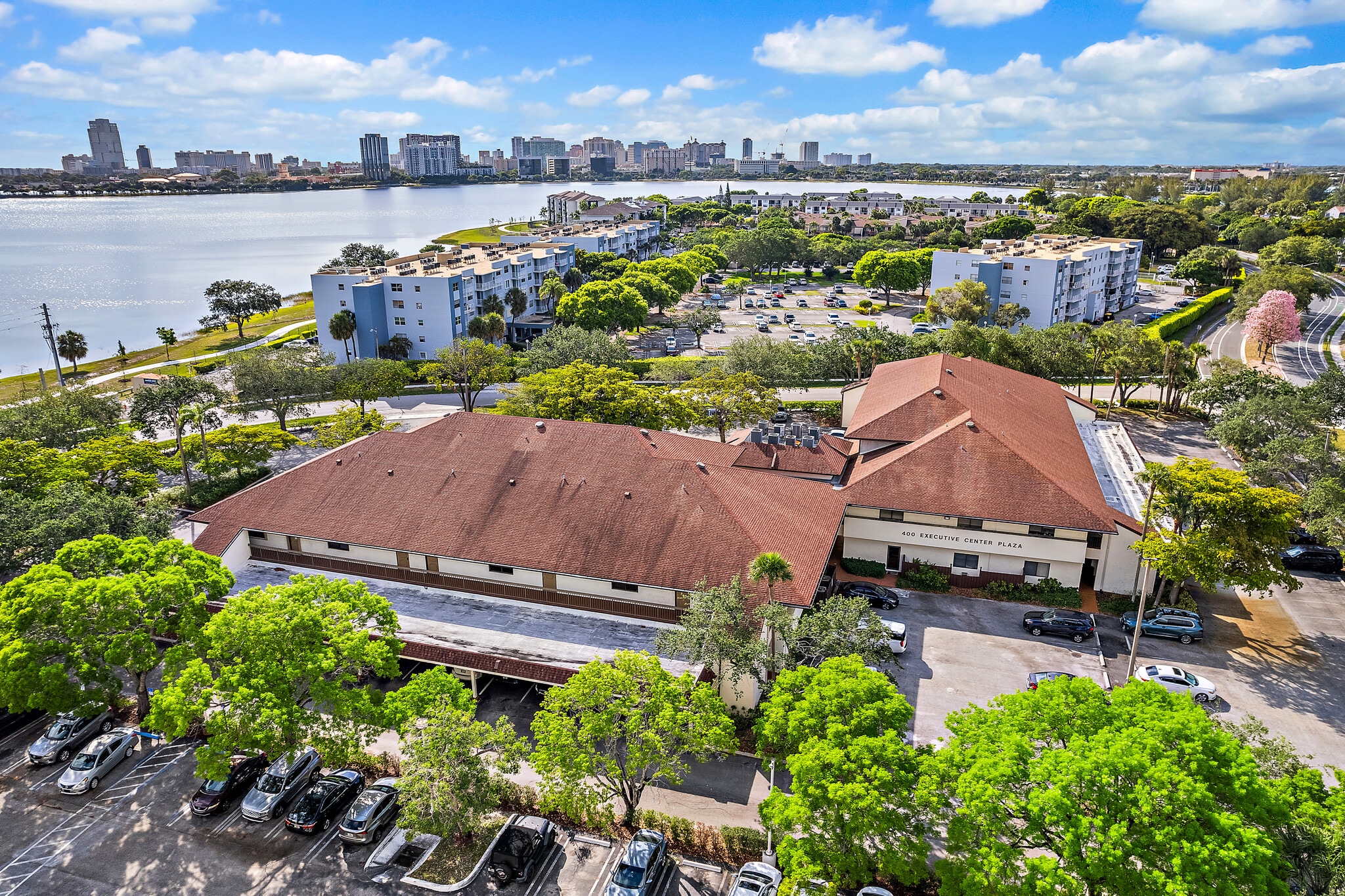 400 Executive Center Dr, West Palm Beach, FL for Sale