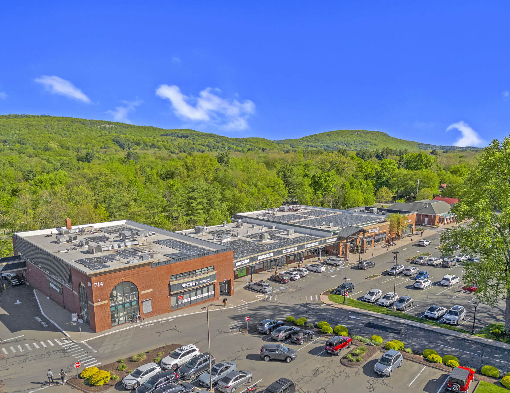 710-716 Hopmeadow St, Simsbury, CT for Sale